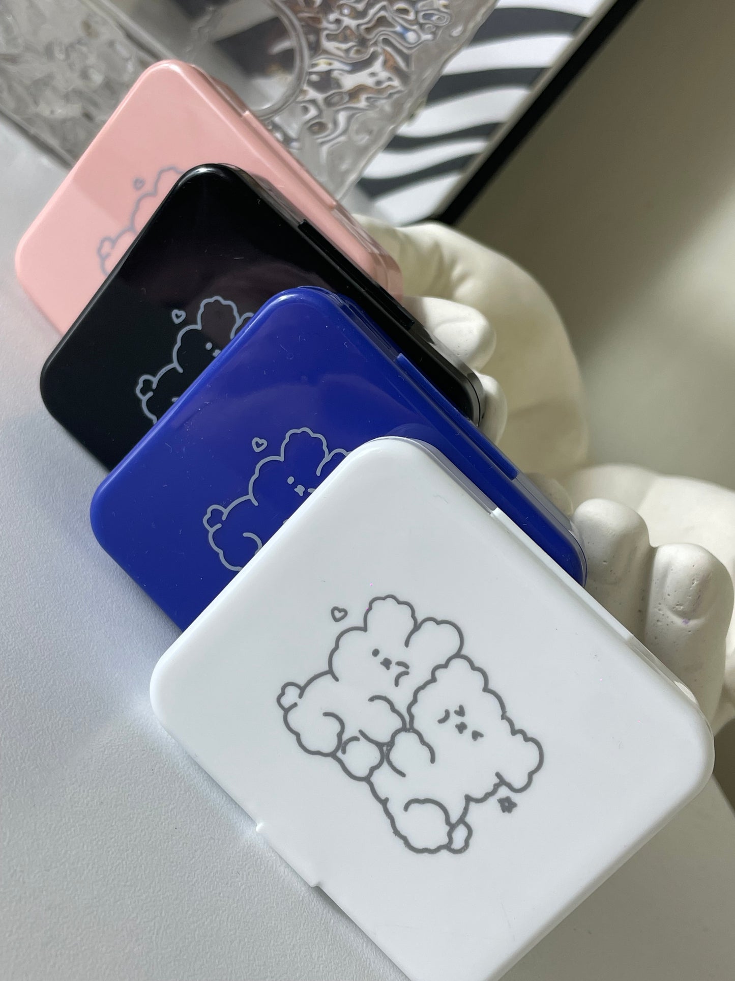 BEAR HUGS / 2 Pairs Lenses Case