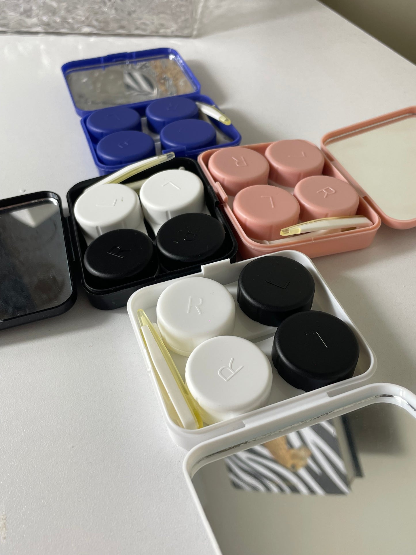 BEAR HUGS / 2 Pairs Lenses Case